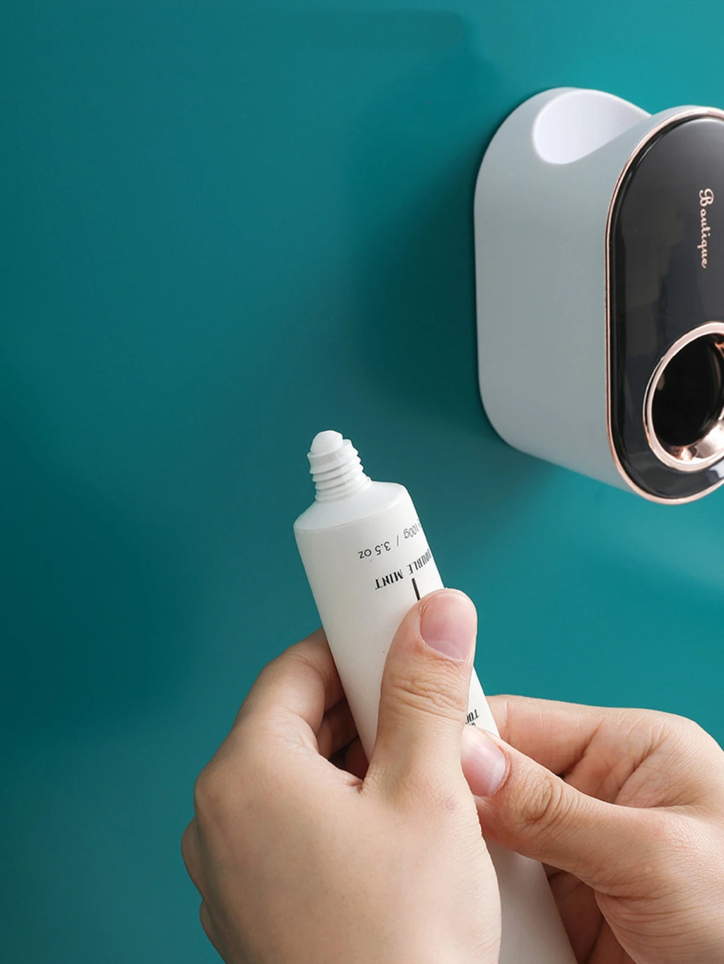 Bathroom Toothpaste Squeezer Automatic Toothpaste Dispenser Dust-Proof Toothbrush Holder Wall Mount Stand Bathroom Accessories