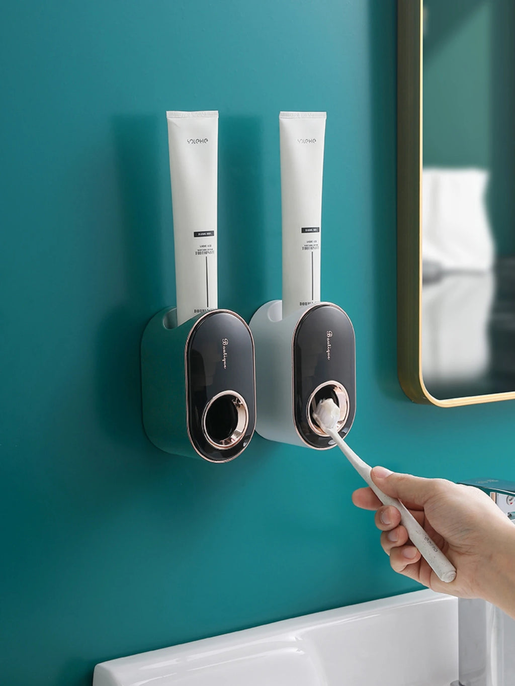 Bathroom Toothpaste Squeezer Automatic Toothpaste Dispenser Dust-Proof Toothbrush Holder Wall Mount Stand Bathroom Accessories